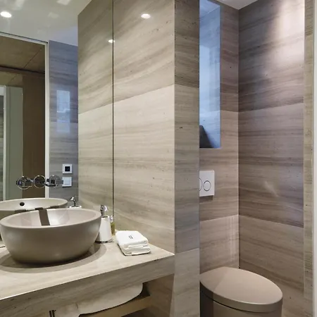 First Croisette Apartman *