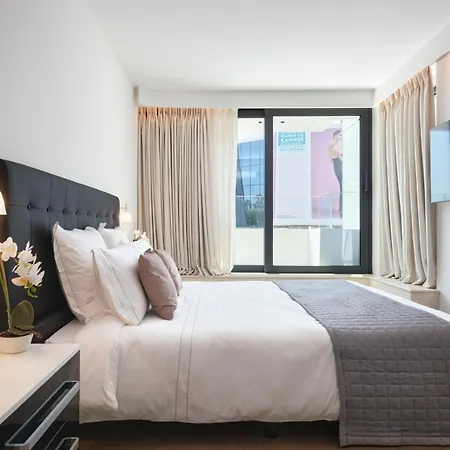 First Croisette Apartman *