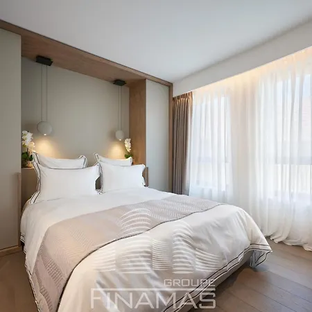 First Croisette Apartman *