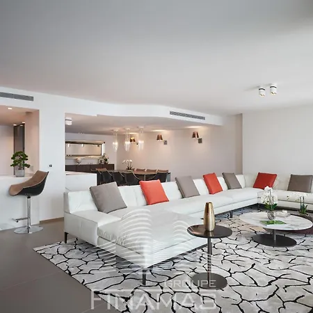 First Croisette كان